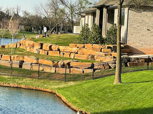 natural rock retaining wall